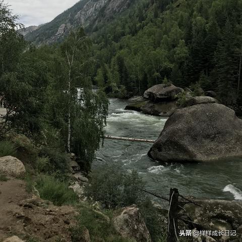 新疆必去的10个景区（新疆必去的10个景区图片大全）