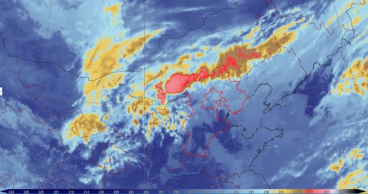 24小时降雨云图，天空的呼吸与城市的脉搏